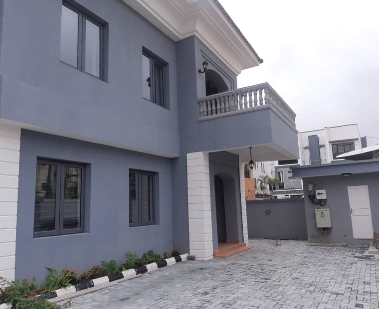 Comfortable Mansion